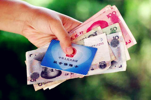 武汉自由职业怎么交社保
